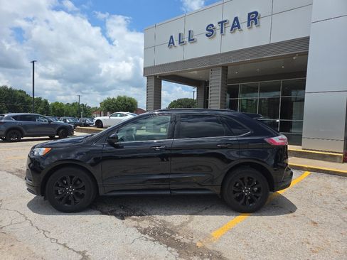 Used 2024 Ford Edge SE w/ Black Appearance Package AWD/4WD image 8