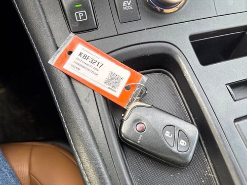 Used 2013 Lexus CT 200h image 27