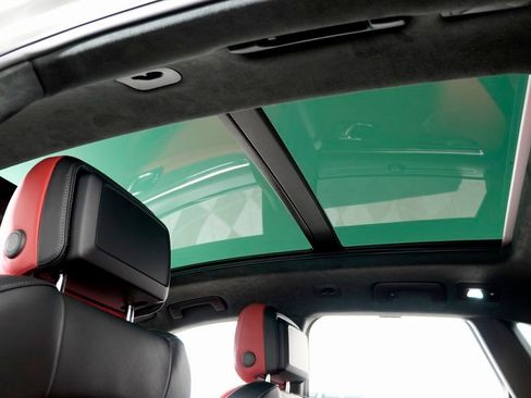 New 2026 Porsche Macan GTS image 19