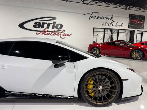 Used 2018 Lamborghini Huracan Performante image 42