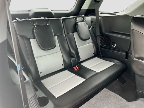 Certified 2023 Ford Explorer XLT w/ Equipment Group 202A RWD image 29