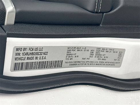 New 2025 Jeep Grand Cherokee Limited image 19