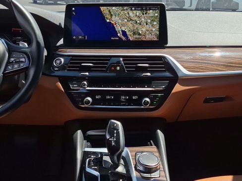 Used 2023 BMW 530i w/ Premium Package RWD image 30