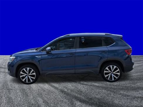 Used 2022 Volkswagen Taos SE w/ IQ.Drive SE Package FWD image 7