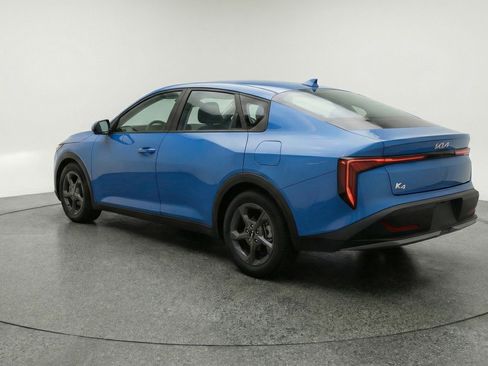 Used 2025 Kia K4 FWD image 6