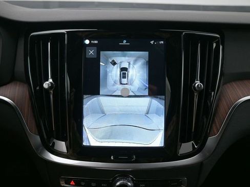 New 2026 Volvo V60 B5 Cross Country Plus w/ Protection Package Premier image 21