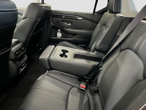 Used 2024 Honda Pilot Elite image 26