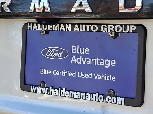 Used 2021 Nissan Armada SL w/ Captain's Chairs Package image 30