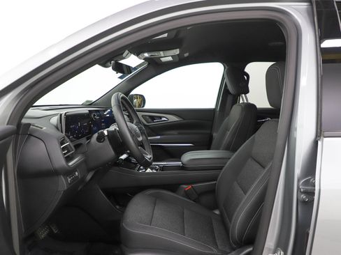 Used 2026 Chevrolet Traverse LT w/ Midnight/Sport Edition AWD/4WD image 22