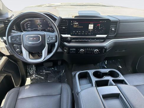 Used 2025 GMC Sierra 1500 SLT AWD/4WD image 6