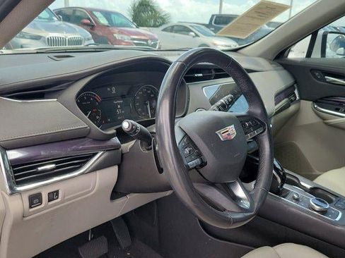 Used 2023 Cadillac XT4 Luxury image 10