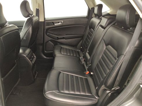 Used 2019 Ford Edge SEL w/ Equipment Group 201A FWD image 18