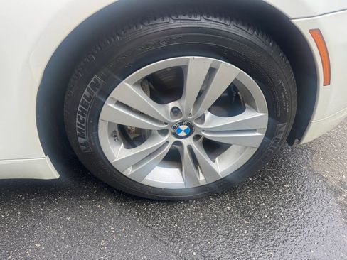 Used 2010 BMW 528i xDrive Sedan AWD/4WD image 12