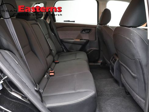 Used 2023 Nissan Rogue S AWD/4WD image 23