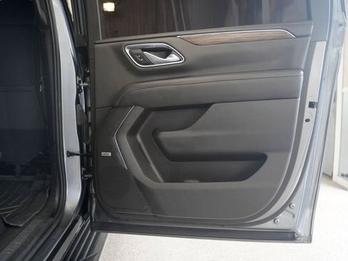 Used 2021 Chevrolet Suburban Premier RWD image 35