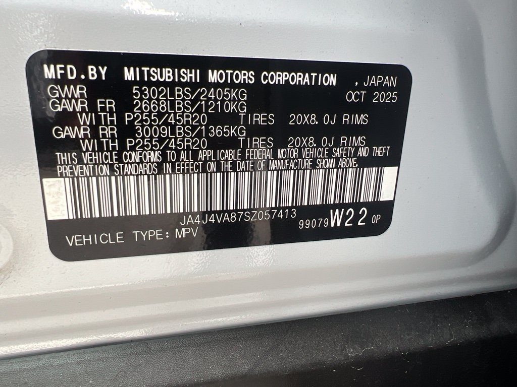 Used 2025 Mitsubishi Outlander SE AWD/4WD image 4