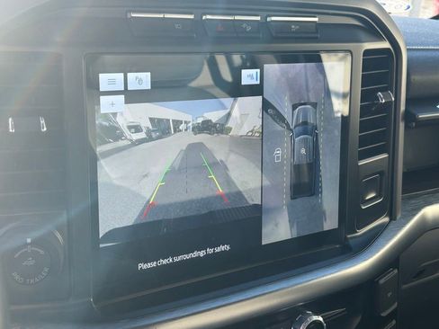 Used 2022 Ford F150 Lariat w/ Trailer Tow Package image 12