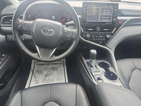 Used 2022 Toyota Camry XSE image 8