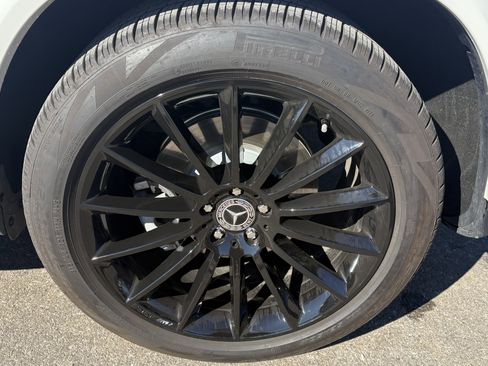 Used 2025 Mercedes-Benz GLE 450 4MATIC Coupe image 13