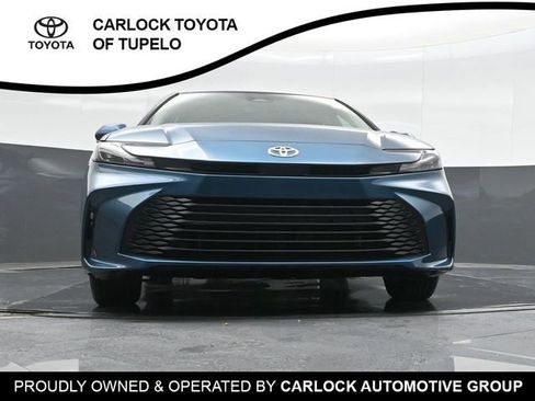 Used 2025 Toyota Camry LE image 32