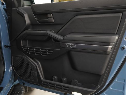 Certified 2025 Toyota 4Runner TRD Off-Road Premium image 12