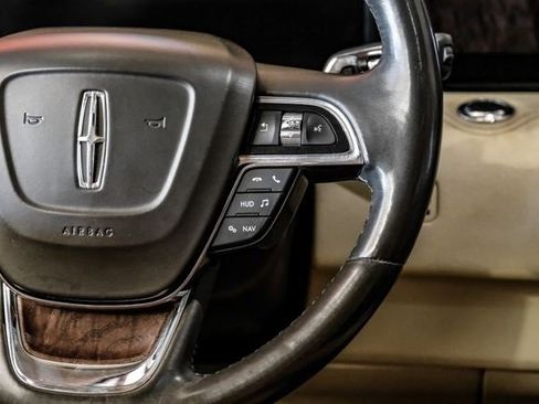 Used 2020 Lincoln Navigator L Reserve w/ Equipment Group 208A Reserve image 16