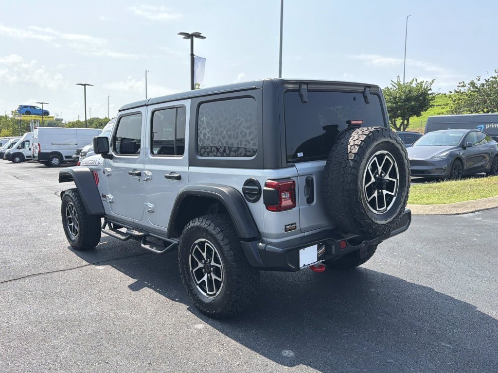 Used 2024 Jeep Wrangler Unlimited Rubicon AWD/4WD image 5