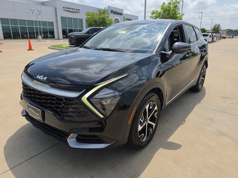 Used 2023 Kia Sportage EX FWD image 9