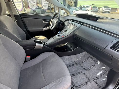 Used 2014 Toyota Prius Three w/ Solar Roof Package image 38