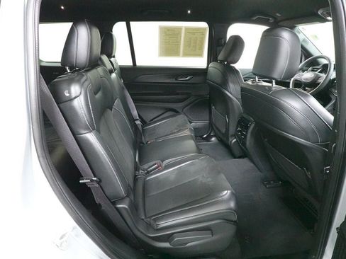 Used 2024 Jeep Grand Cherokee L Laredo AWD/4WD image 30