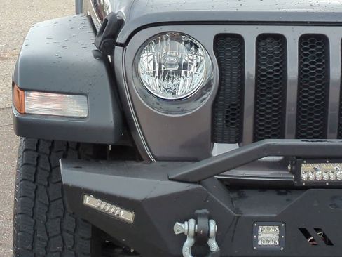 Used 2018 Jeep Wrangler Unlimited Sport S image 10