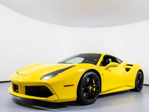 Certified 2019 Ferrari 488 GTB RWD image 28