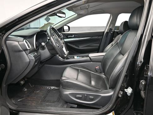 Used 2020 Nissan Maxima 3.5 SV w/ Floor Mat Group image 12