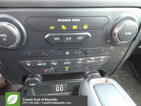 Used 2023 Ford Ranger Lariat w/ Tremor Off-Road Package AWD/4WD image 13