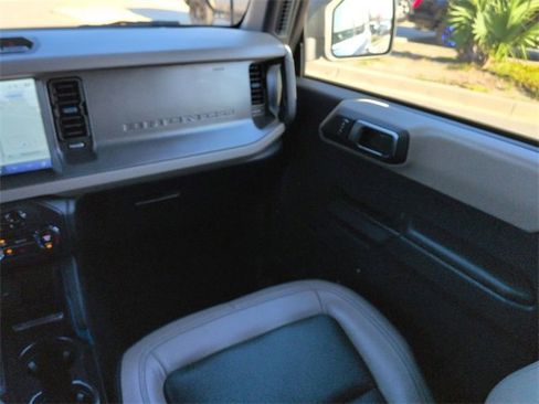 Used 2024 Ford Bronco Wildtrak image 17