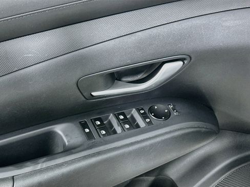 Used 2025 Hyundai Tucson SEL FWD image 15