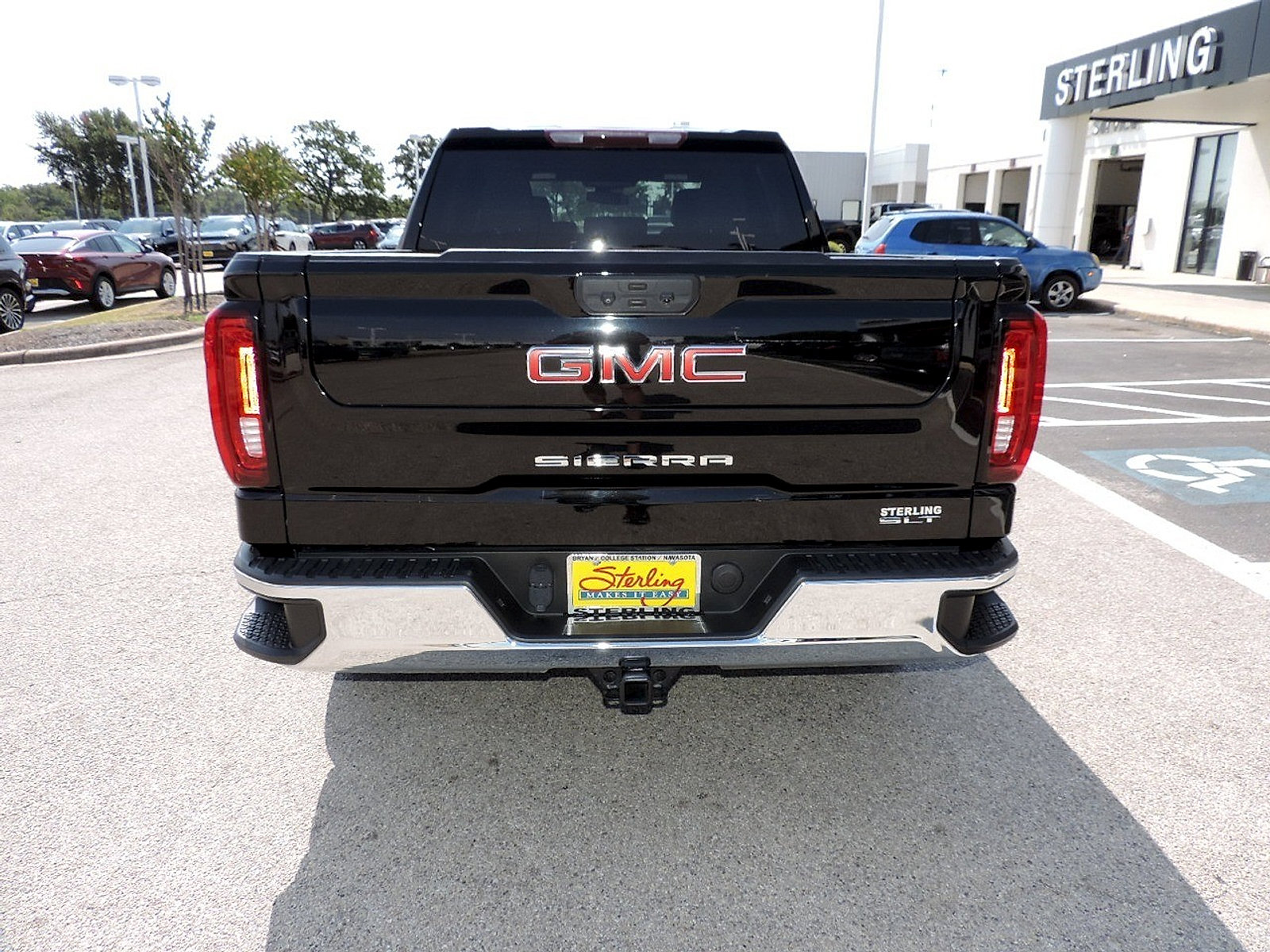 Certified 2023 GMC Sierra 1500 SLT AWD/4WD image 6