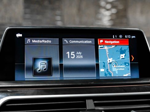 Used 2018 BMW 750i xDrive AWD/4WD image 32