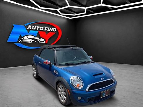 Used 2013 MINI Cooper S w/ Cold Weather Pkg FWD image 11