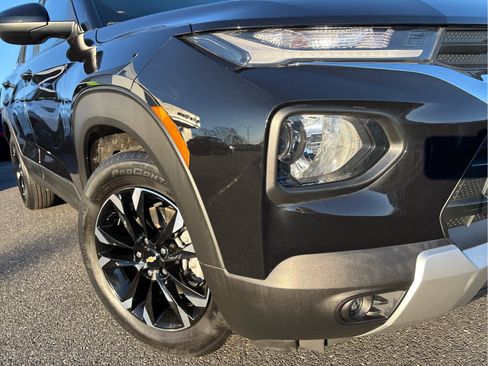 Certified 2023 Chevrolet TrailBlazer LT w/ Convenience Package FWD image 24