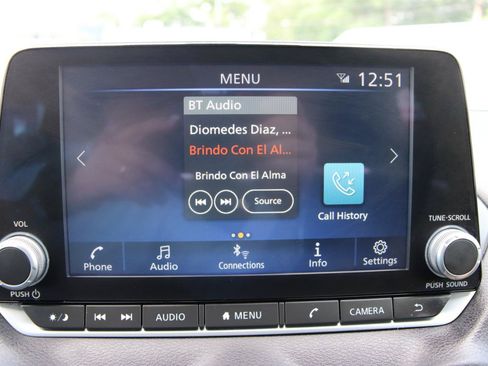 Used 2024 Nissan Sentra SV FWD image 29