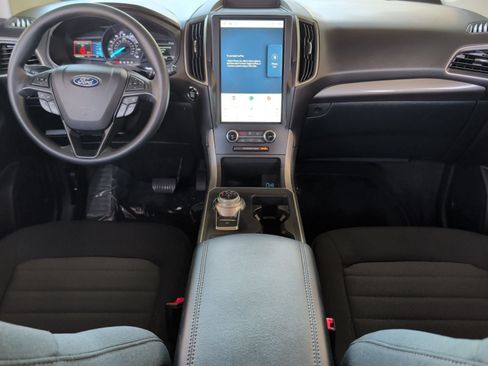 Used 2024 Ford Edge SE w/ Black Appearance Package AWD/4WD image 10