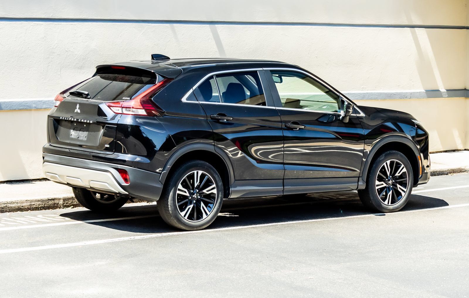 Used 2023 Mitsubishi Eclipse Cross SE AWD/4WD image 8