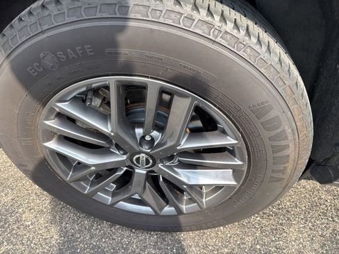 Used 2021 Nissan Rogue S image 6