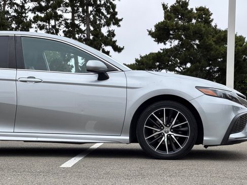 Used 2021 Toyota Camry SE FWD image 32