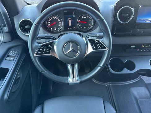 Used 2025 Mercedes-Benz Sprinter 2500 image 14