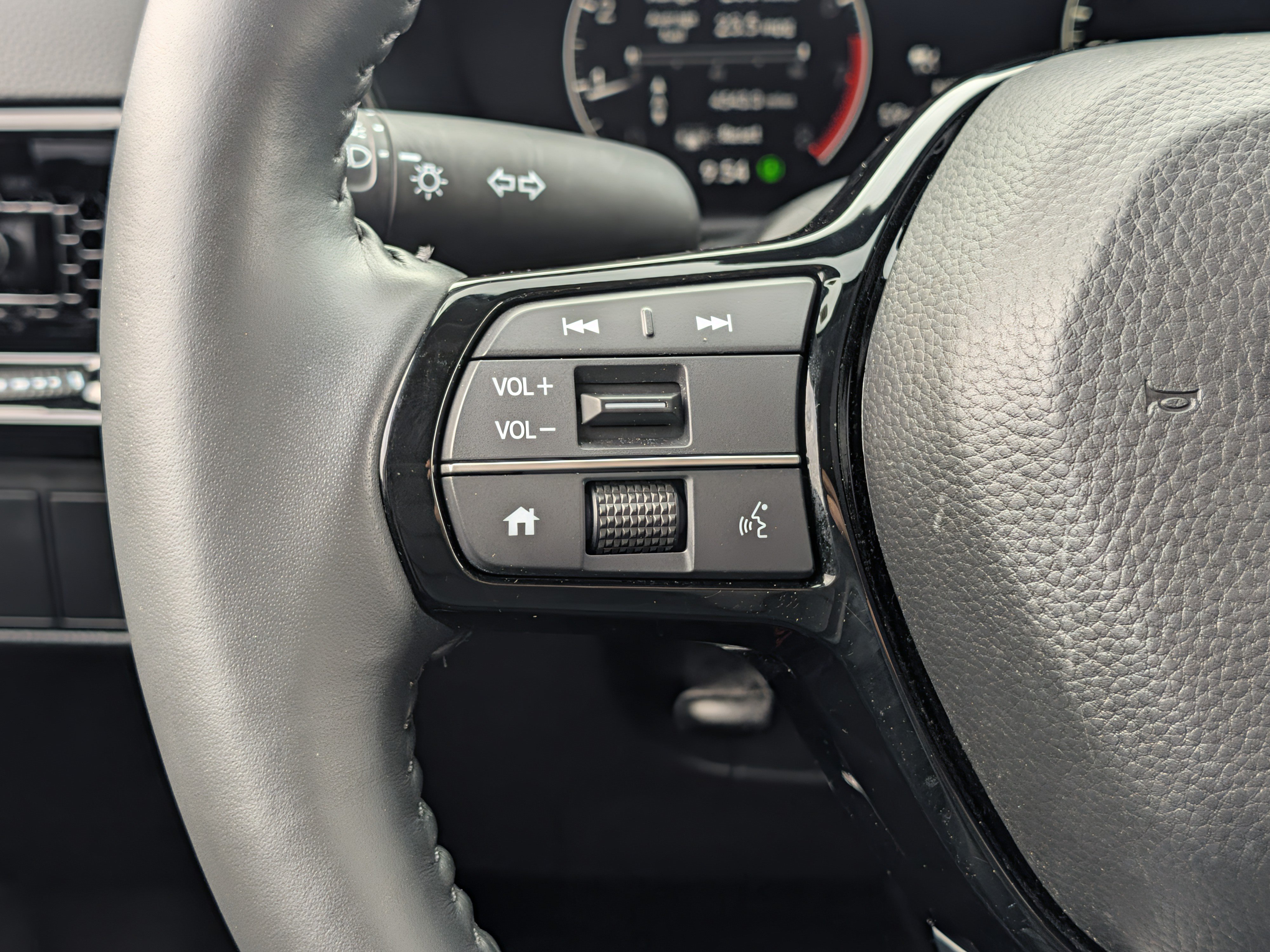 Used 2024 Honda CR-V EX-L image 32