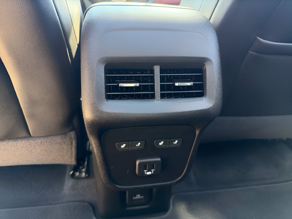 Used 2020 Chevrolet Equinox Premier AWD/4WD image 29