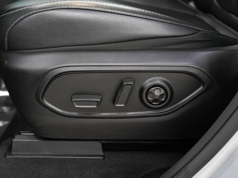 Used 2024 Jeep Grand Cherokee Limited w/ Luxury Tech Group II AWD/4WD image 27
