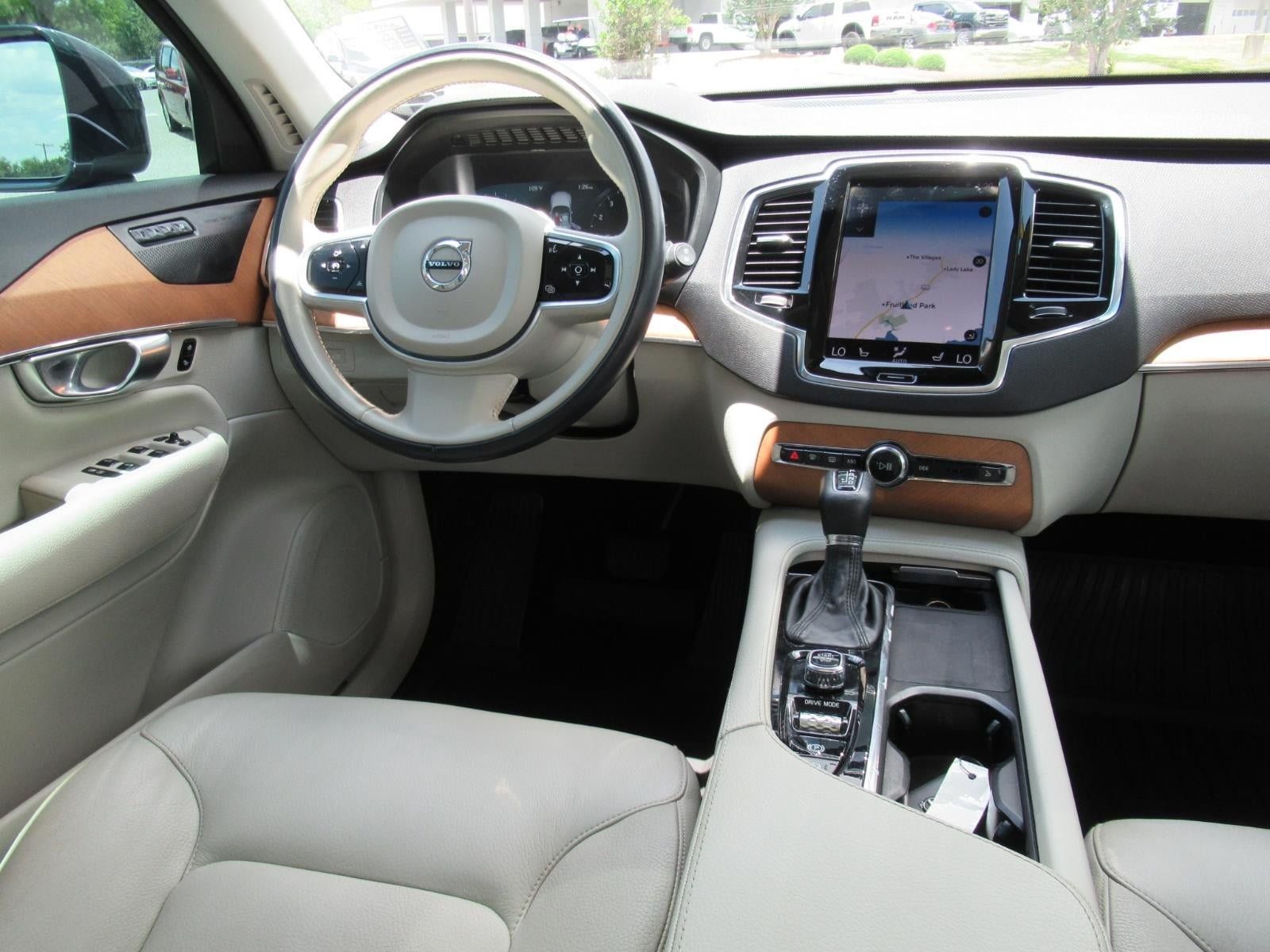 Used 2021 Volvo XC90 T6 Momentum w/ Advanced Package AWD/4WD image 13